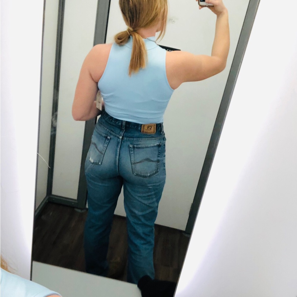 No Boundaries Light Blue Sleeveless Spring Top - Picture 5 of 8